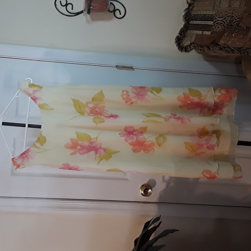 Suit - Picture 3 of 3